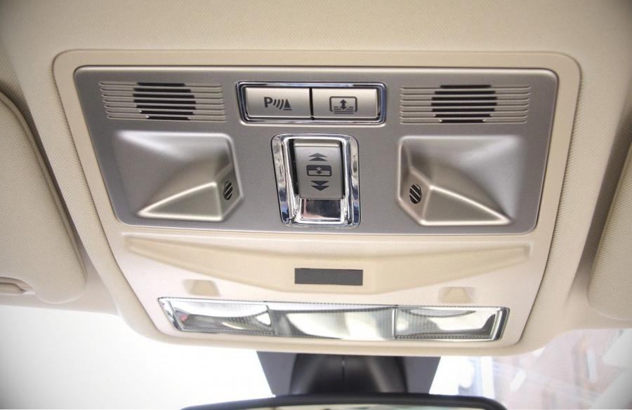  Jaguar XF 2008 года  (фото 133 из 175)